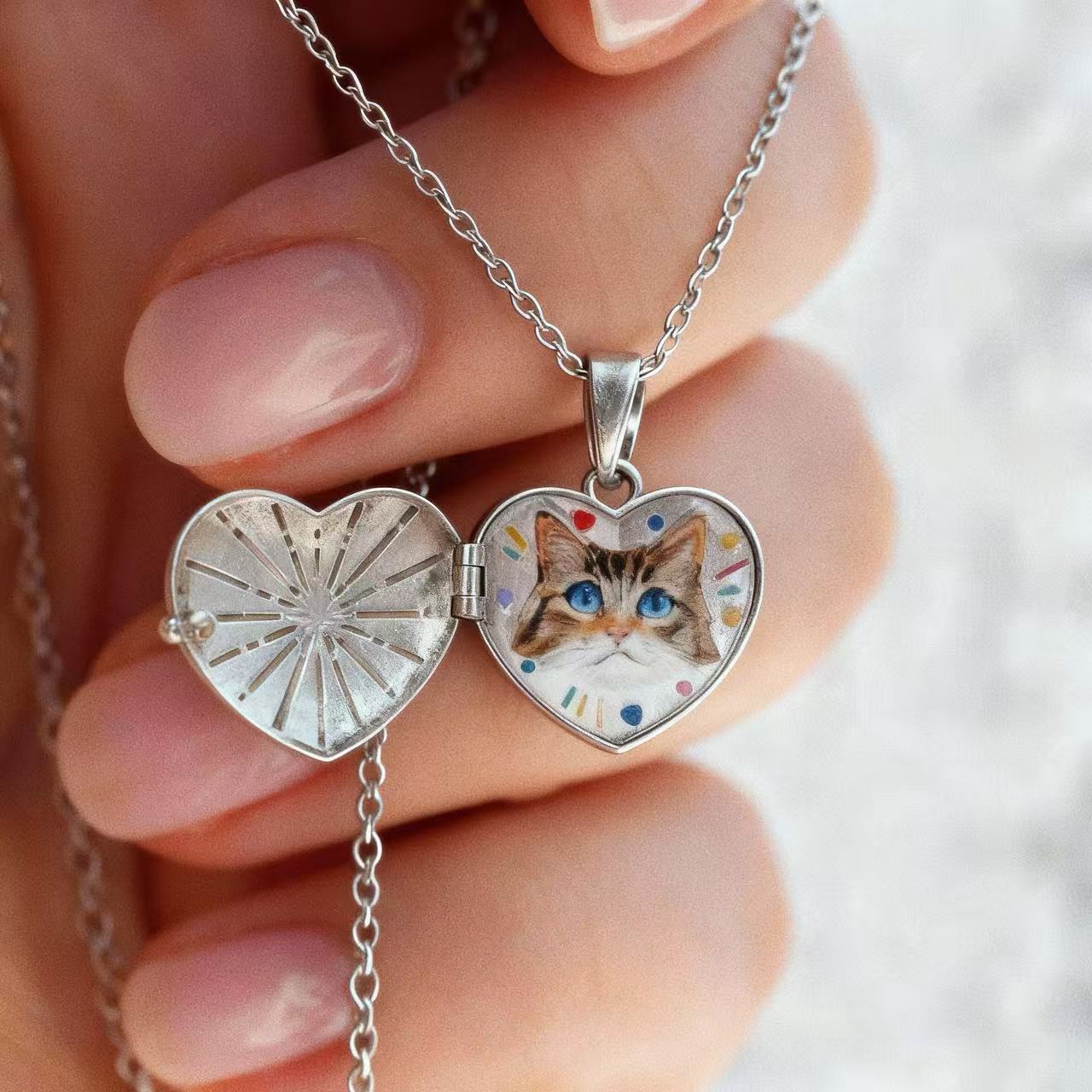 (Sterling Silver) The Secret Heart Locket