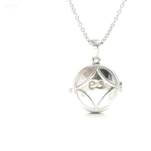 (Sterling Silver) The Silvery Orb Locket
