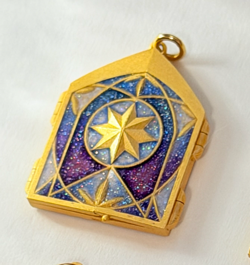 (Sterling Silver) The Gilded Hearth Locket